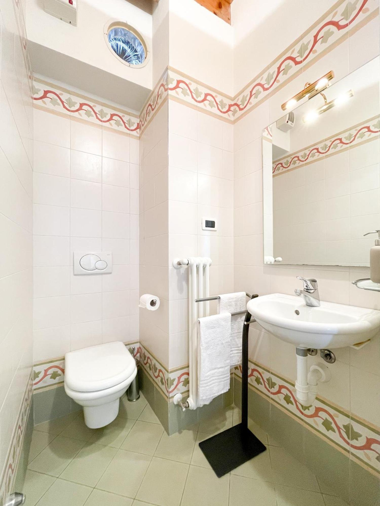 Villa Luminosa Laglio - Private Parking, Garden Экстерьер фото