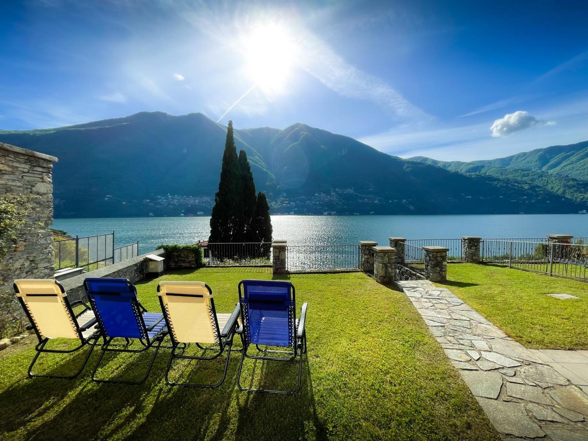 Villa Luminosa Laglio - Private Parking, Garden Экстерьер фото