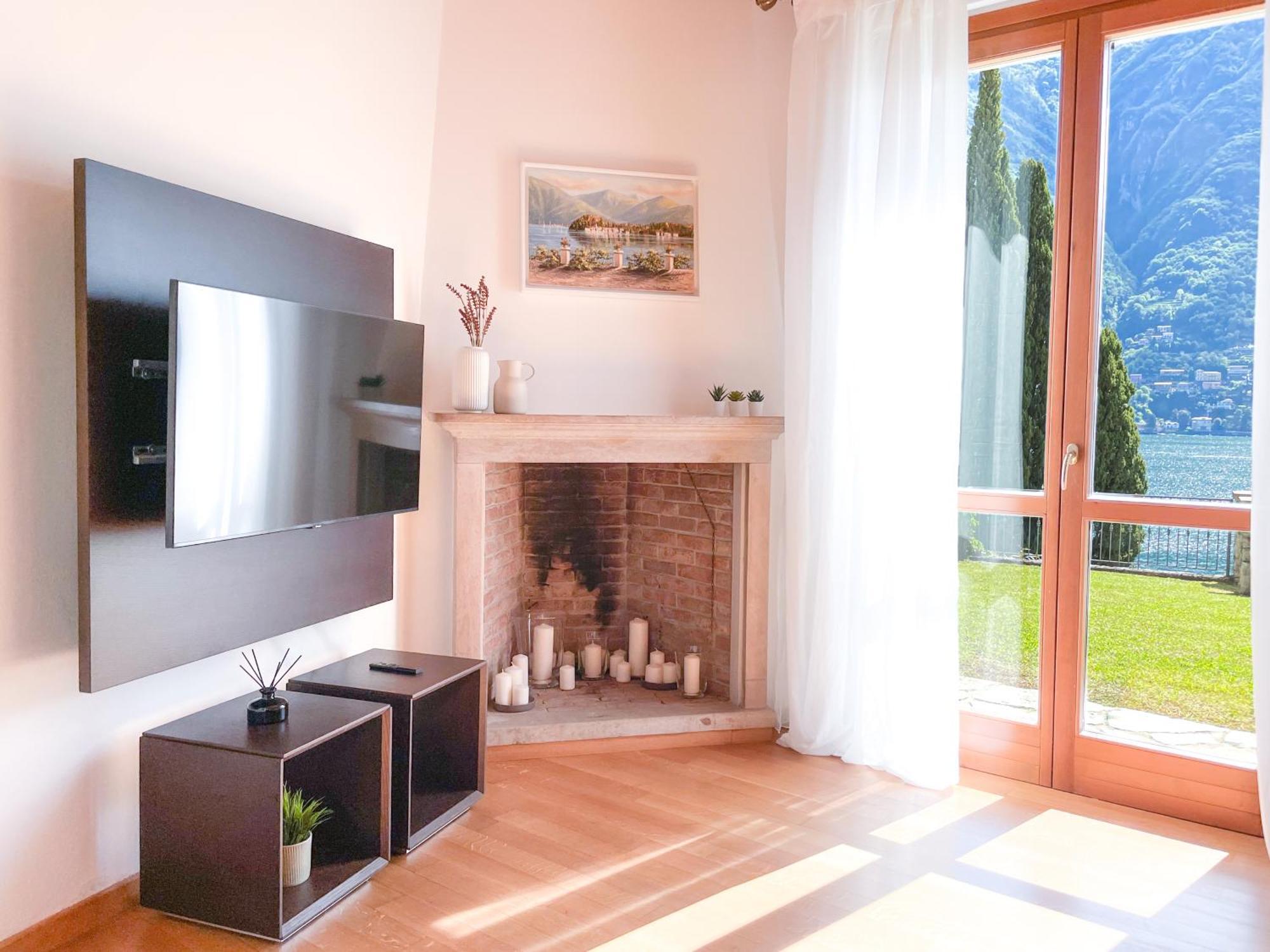 Villa Luminosa Laglio - Private Parking, Garden Экстерьер фото