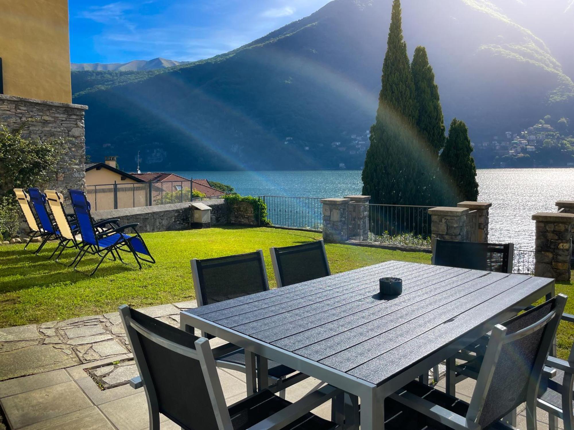Villa Luminosa Laglio - Private Parking, Garden Экстерьер фото